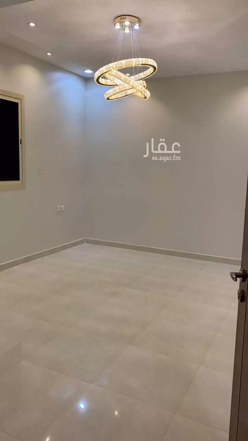 شقة 4 غرف في الملقا 4