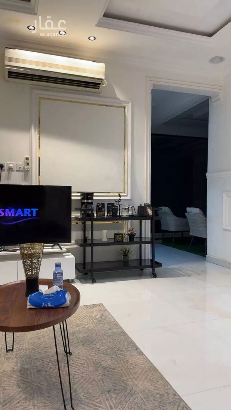 8 bedroom floor in Al Rimal 11