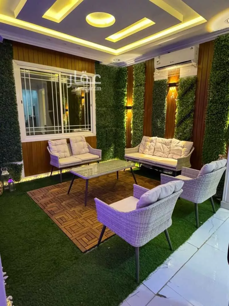 8 bedroom floor in Al Rimal 3