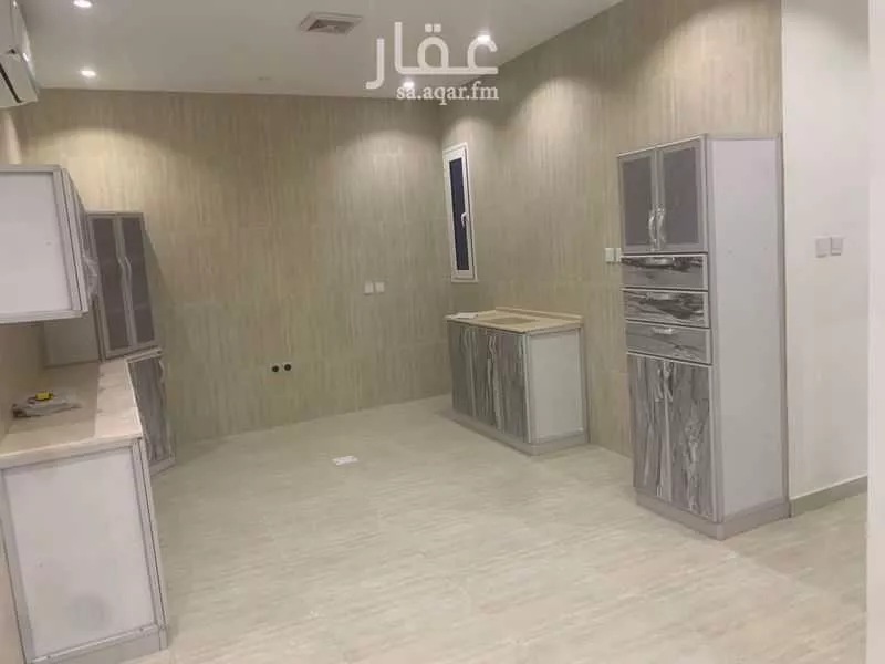 شقة 4 غرف في الحمرا 9