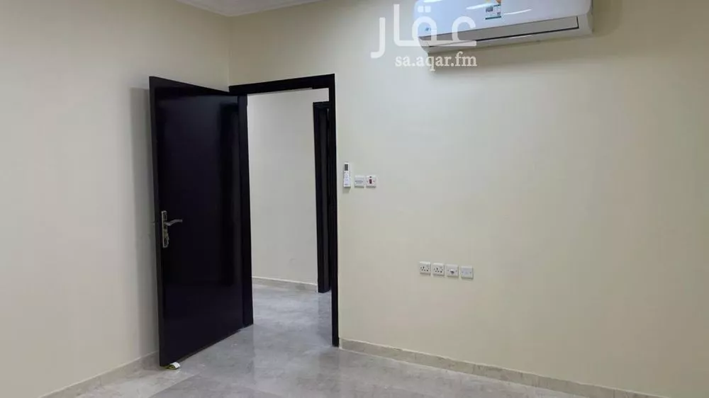 3 bedroom floor in Al Munsiyah 4
