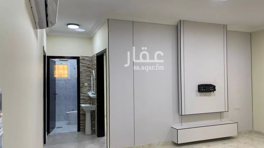 3 bedroom floor in Al Munsiyah 6