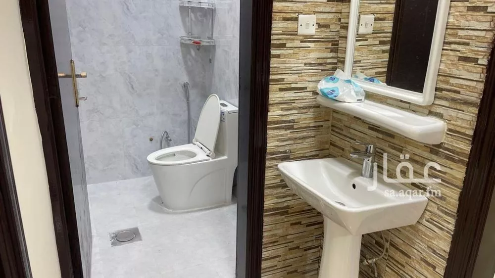 3 bedroom floor in Al Munsiyah 7