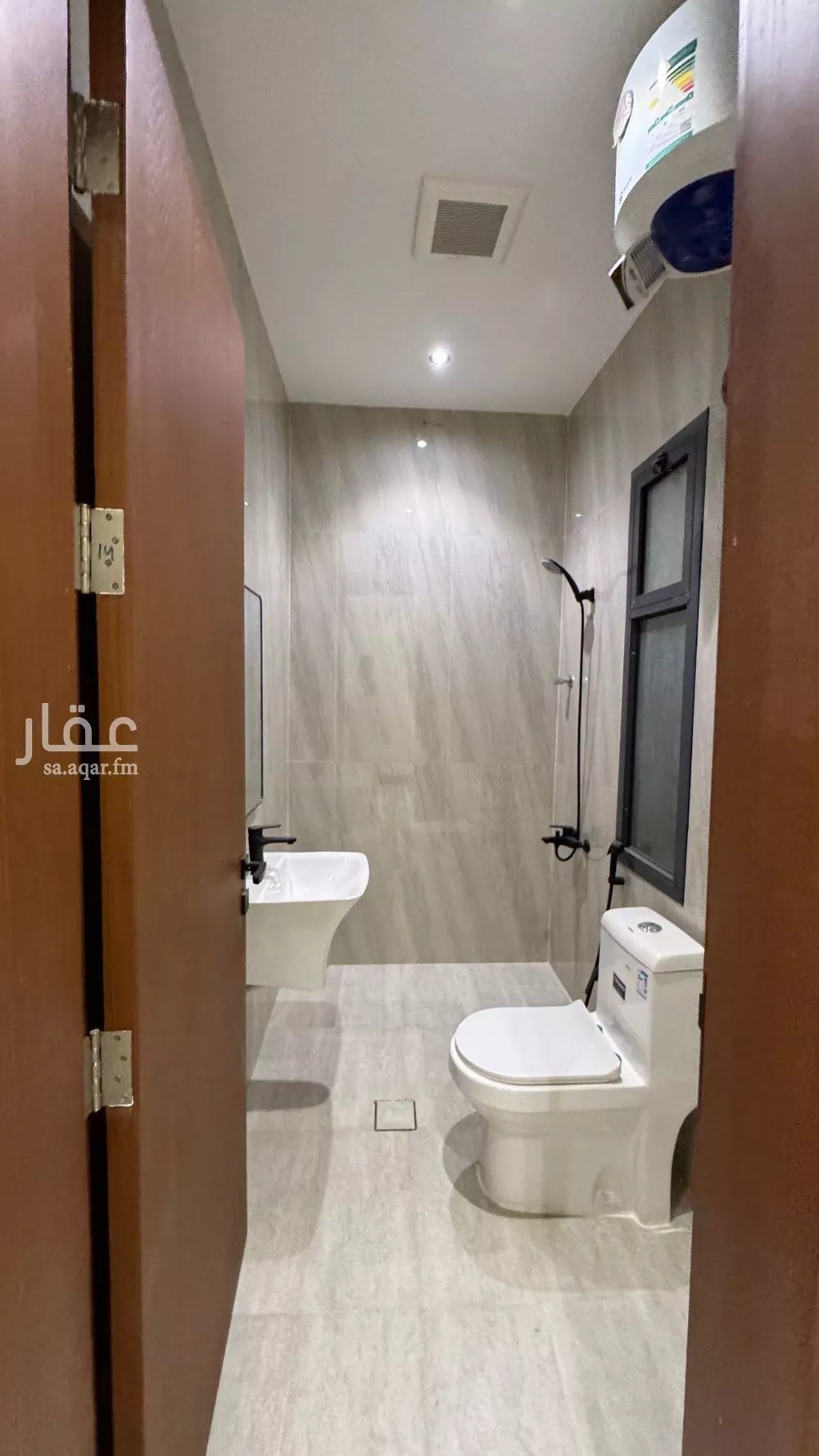 3 bedroom floor in Al Aridh 15