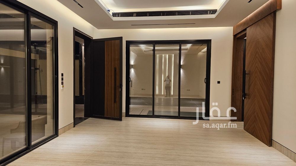 5 bedroom villa in Al Aridh, Riyadh 10