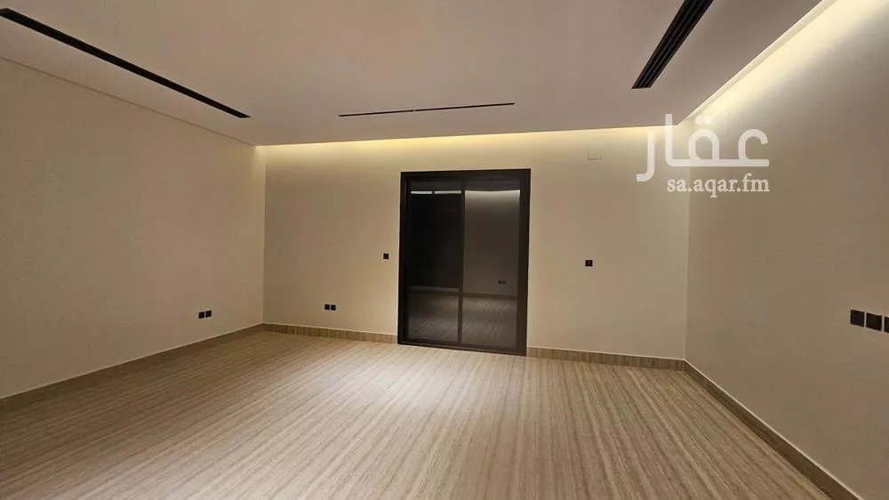 5 bedroom villa in Al Aridh 6