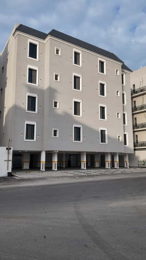 3 bedroom apartment in Al Hamra 5