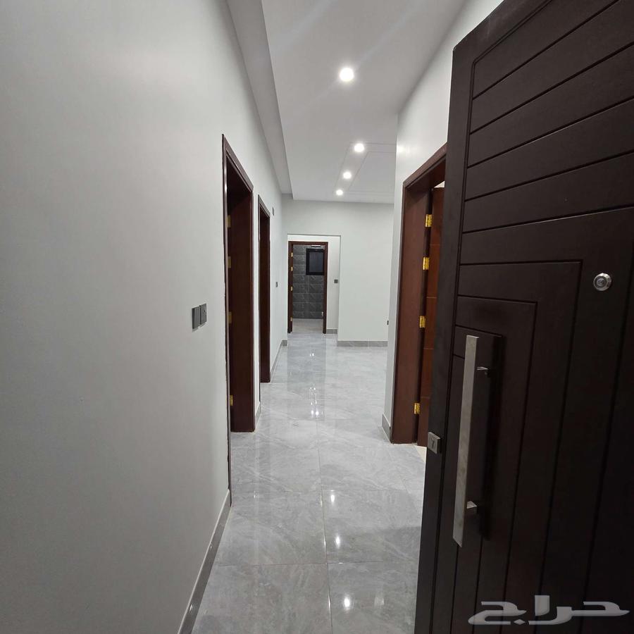 4 bedroom apartment in Al Marwa 19