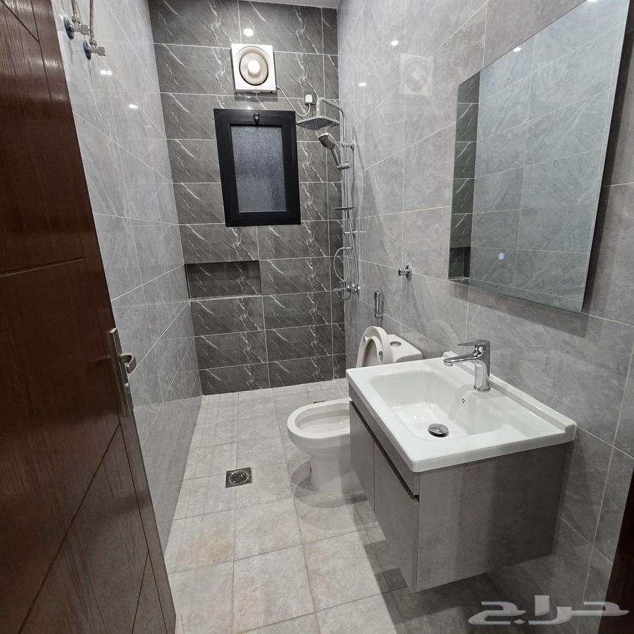 4 bedroom apartment in Al Marwa 22