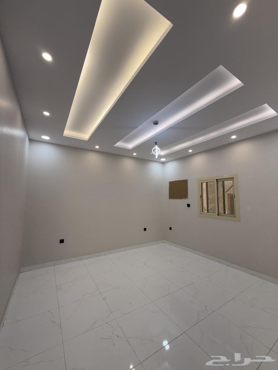 5 bedroom apartment in Muraykh 11