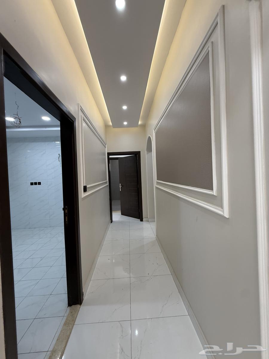 5 bedroom apartment in Muraykh 3