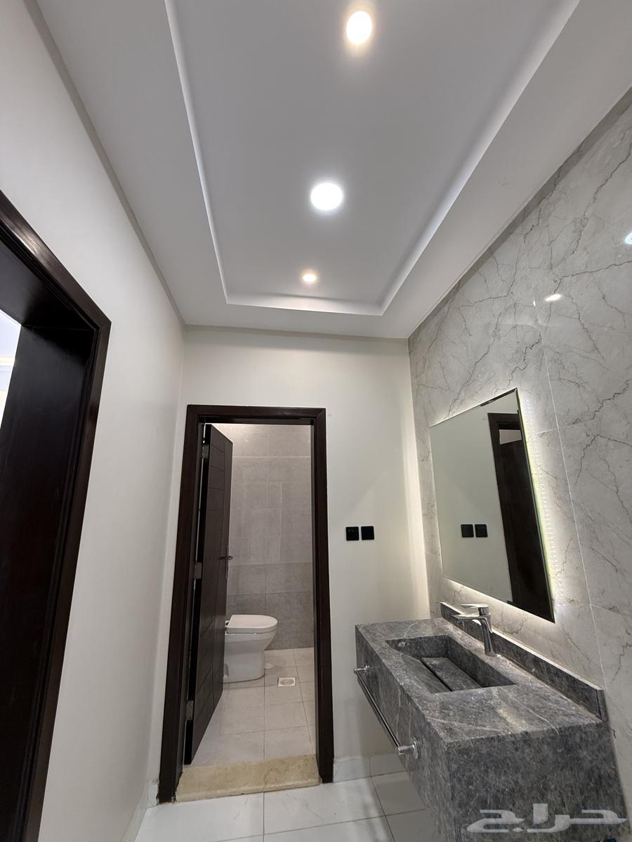 5 bedroom apartment in Muraykh 8