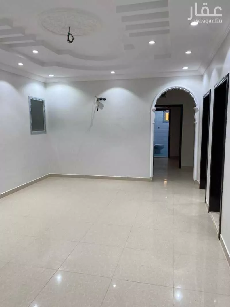 5 bedroom apartment in Al Falah 5