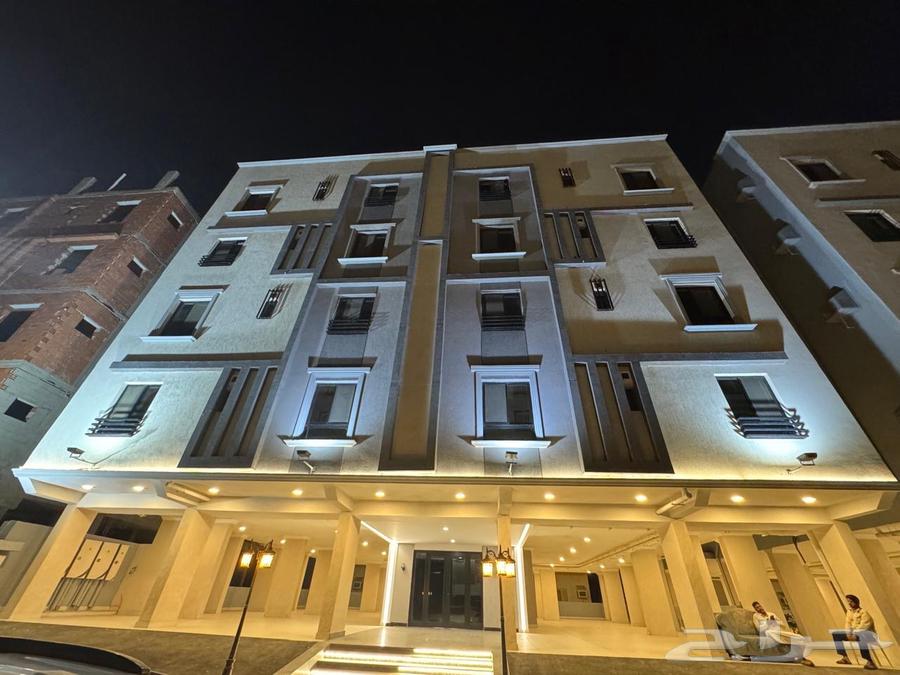 5 bedroom apartment in Muraykh 2