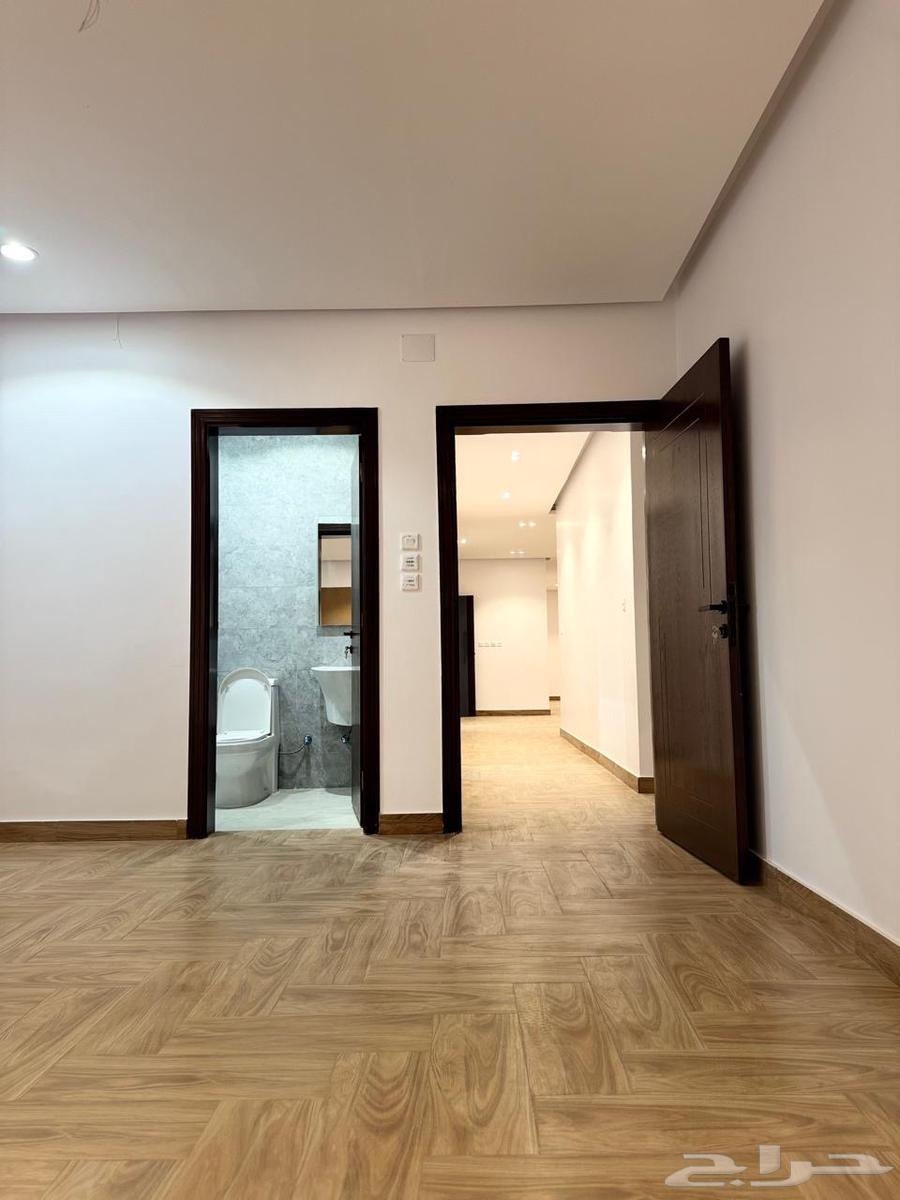 5 bedroom apartment in Muraykh 14
