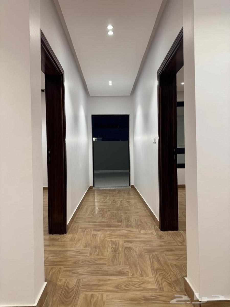 5 bedroom apartment in Muraykh 35