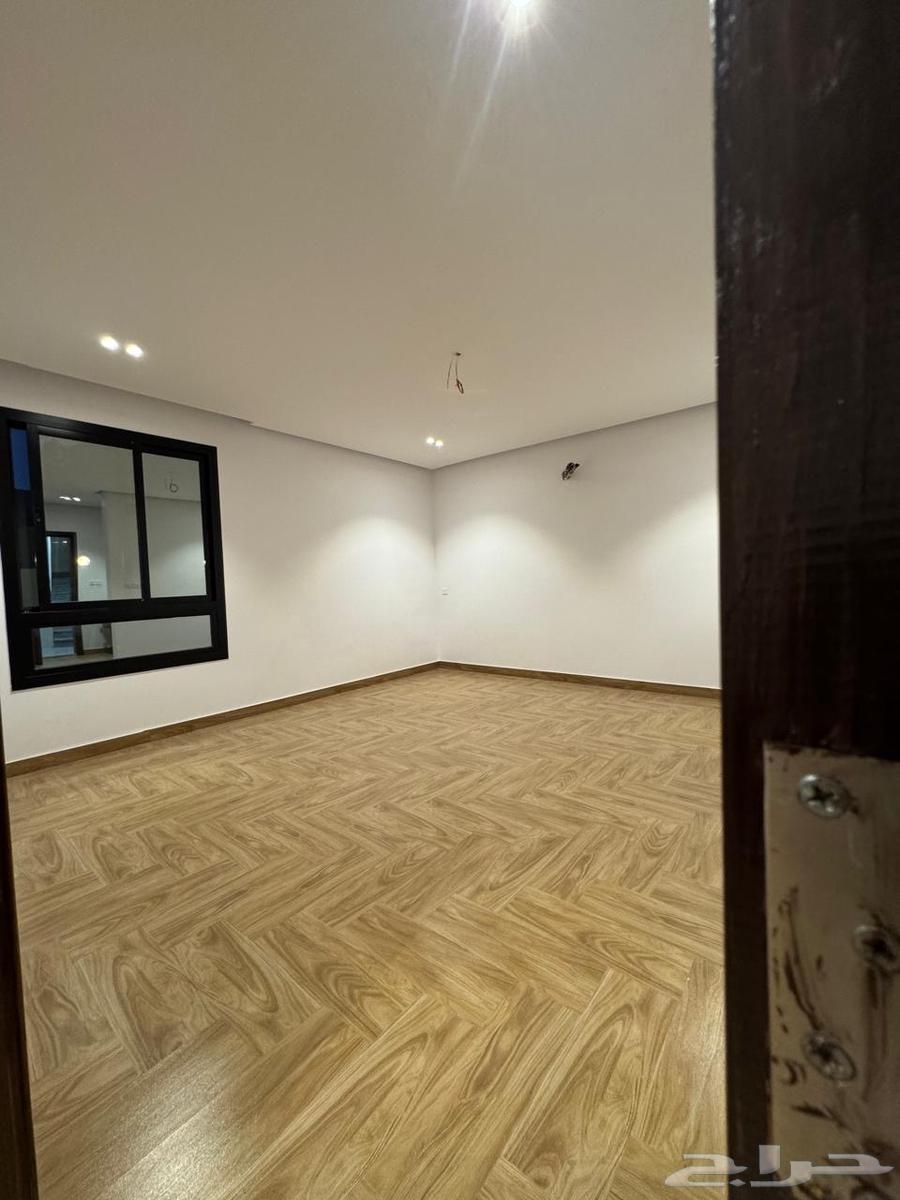 5 bedroom apartment in Muraykh 38