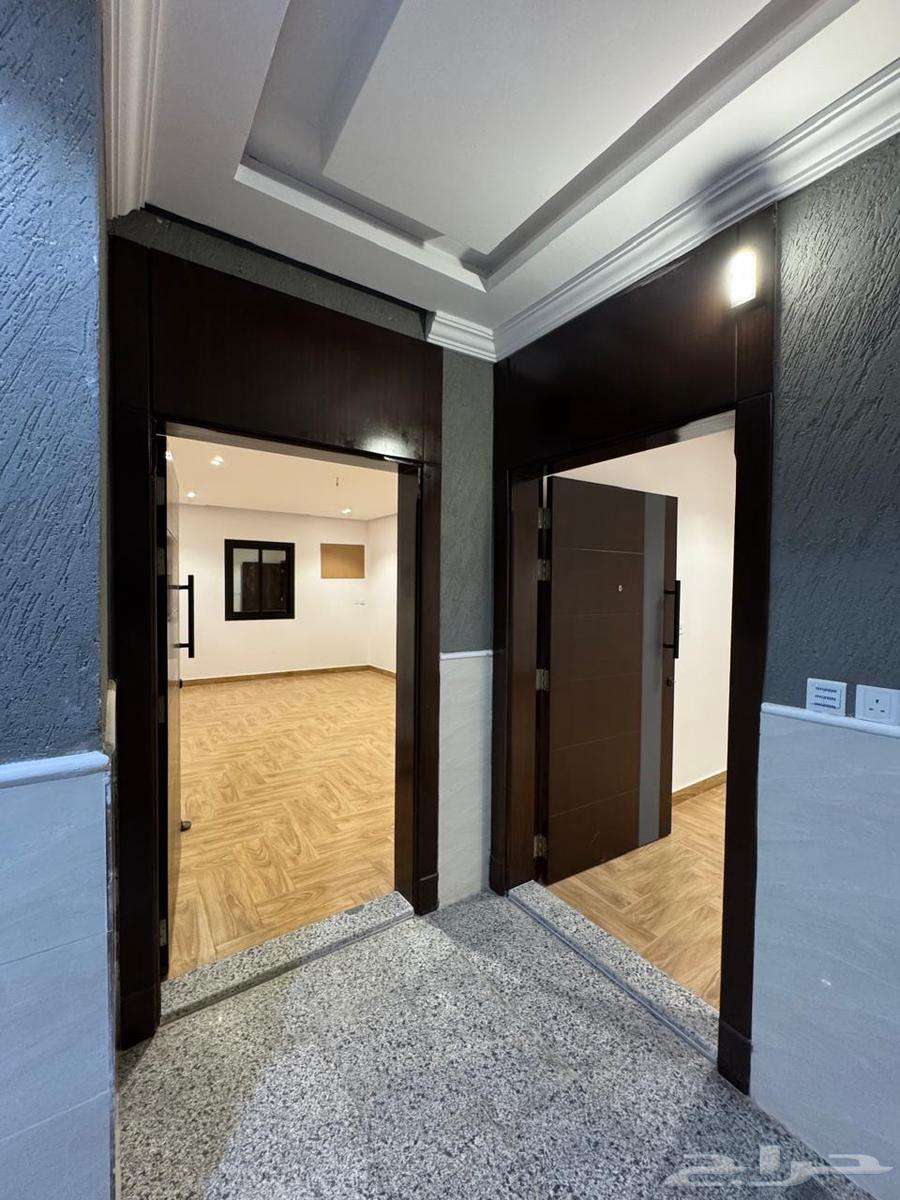 5 bedroom apartment in Muraykh 8