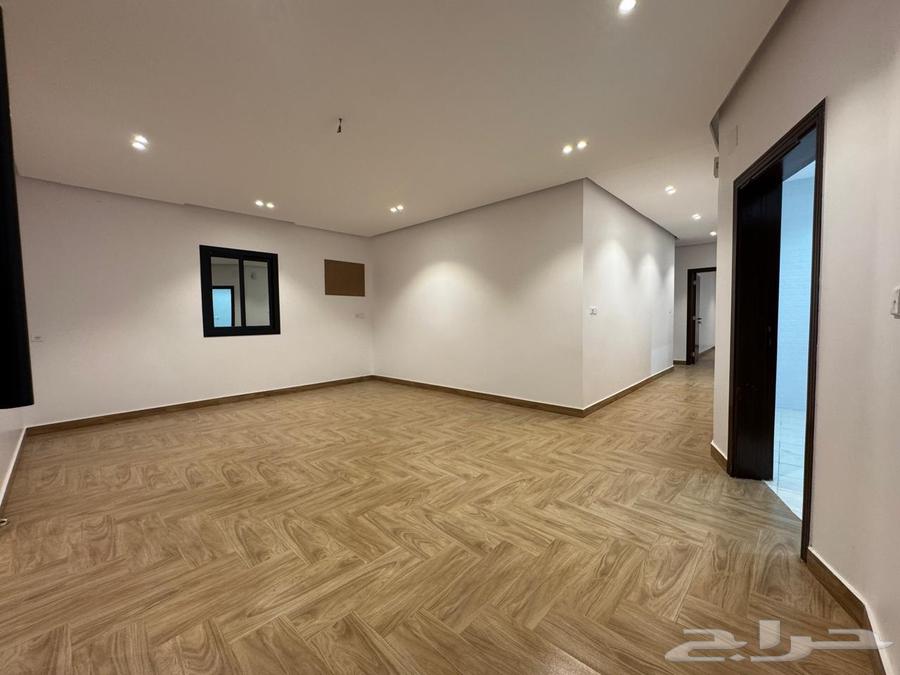 5 bedroom apartment in Muraykh 10