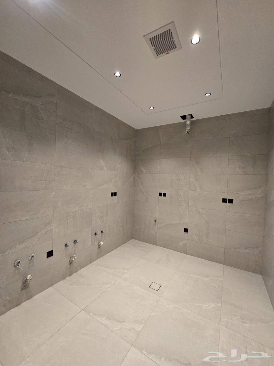 4 bedroom apartment in Abruq Ar Rughamah 7
