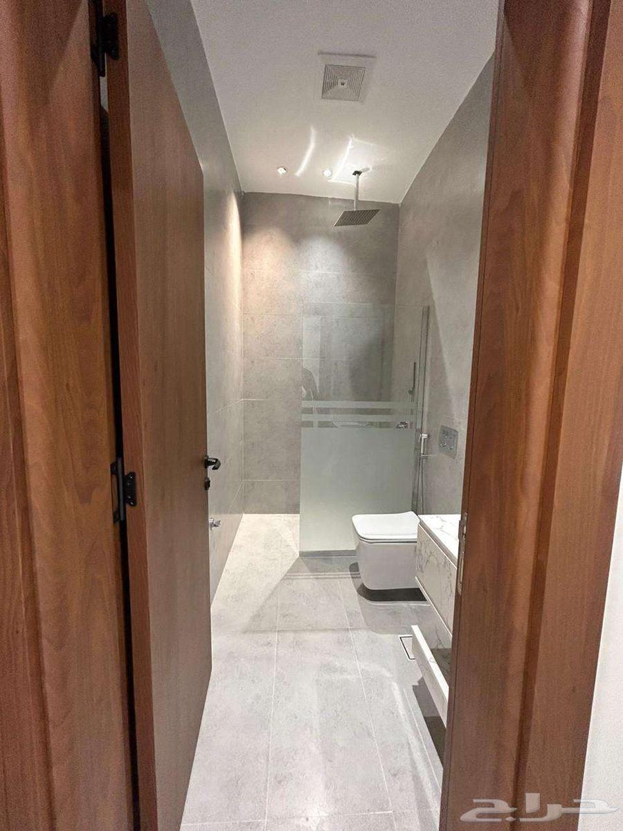 5 bedroom apartment in Al Salamah 12