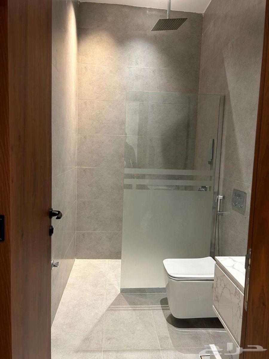 5 bedroom apartment in Al Salamah 14
