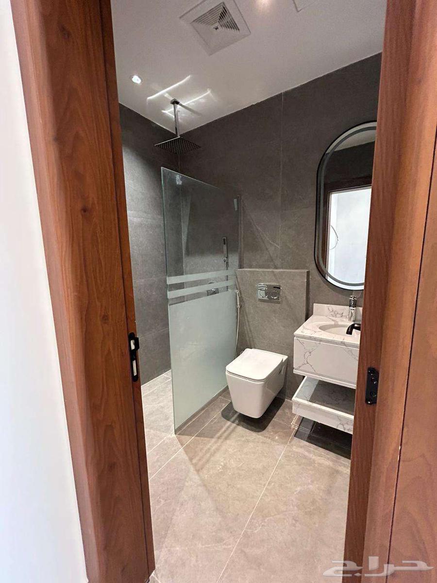 5 bedroom apartment in Al Salamah 17