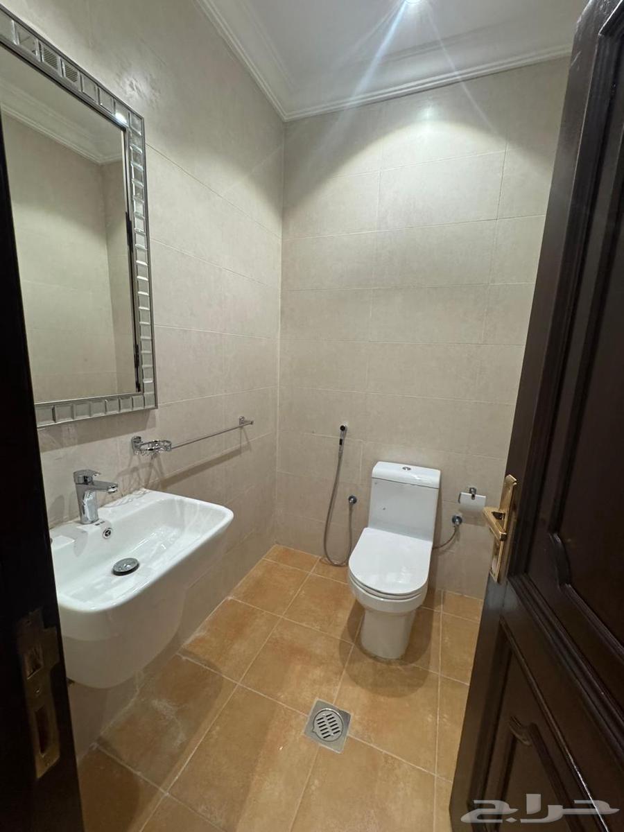 5 bedroom villa in Al Fardus, Jeddah 7