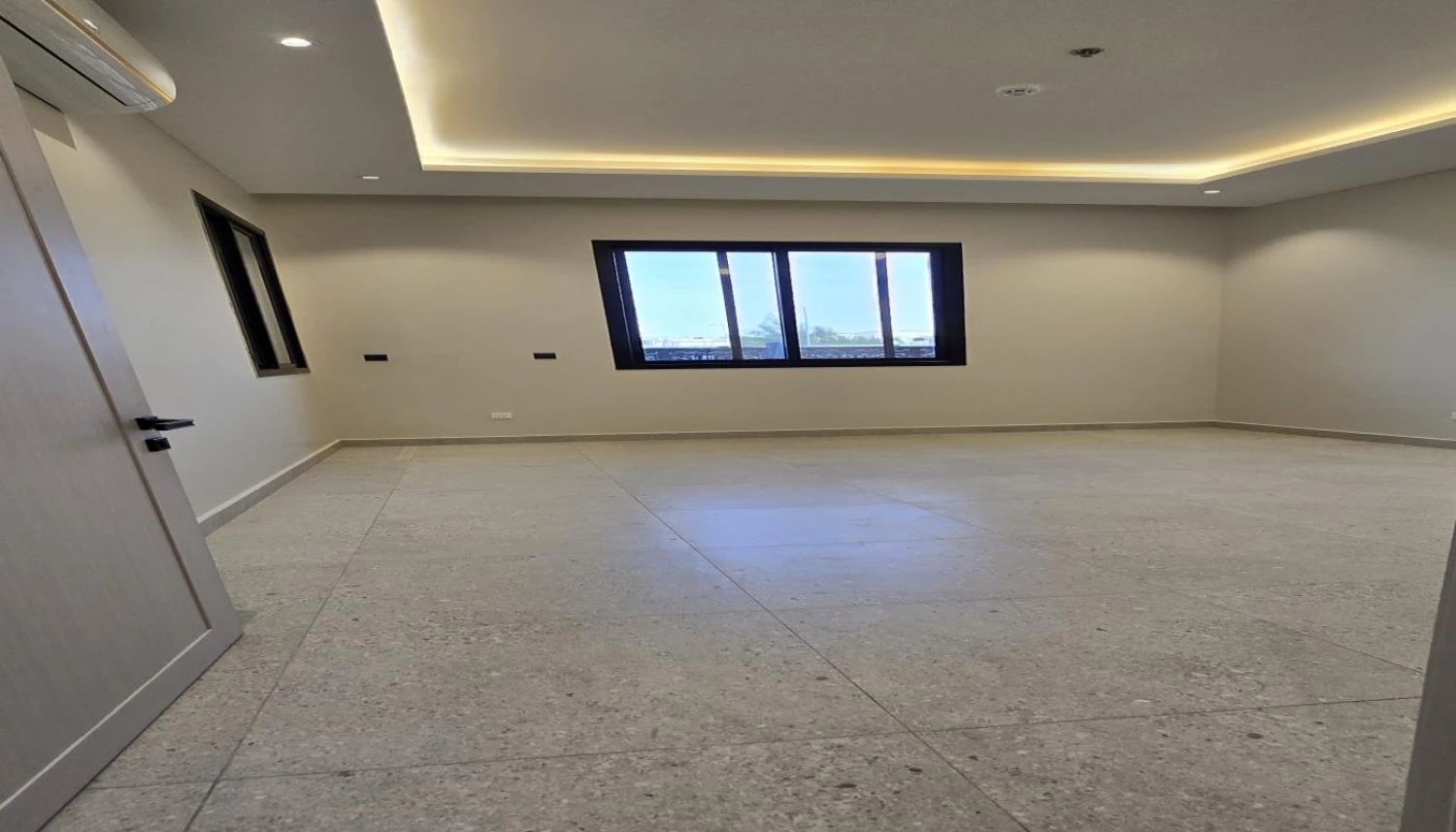 2 bedroom apartment in Jarir 4