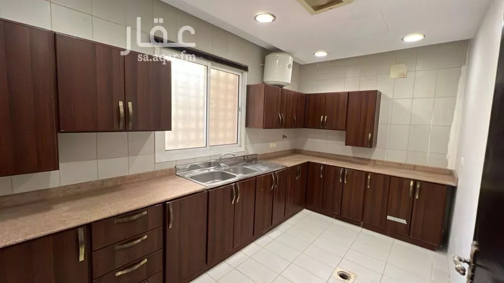 4 bedroom floor in Al Yasmin 11
