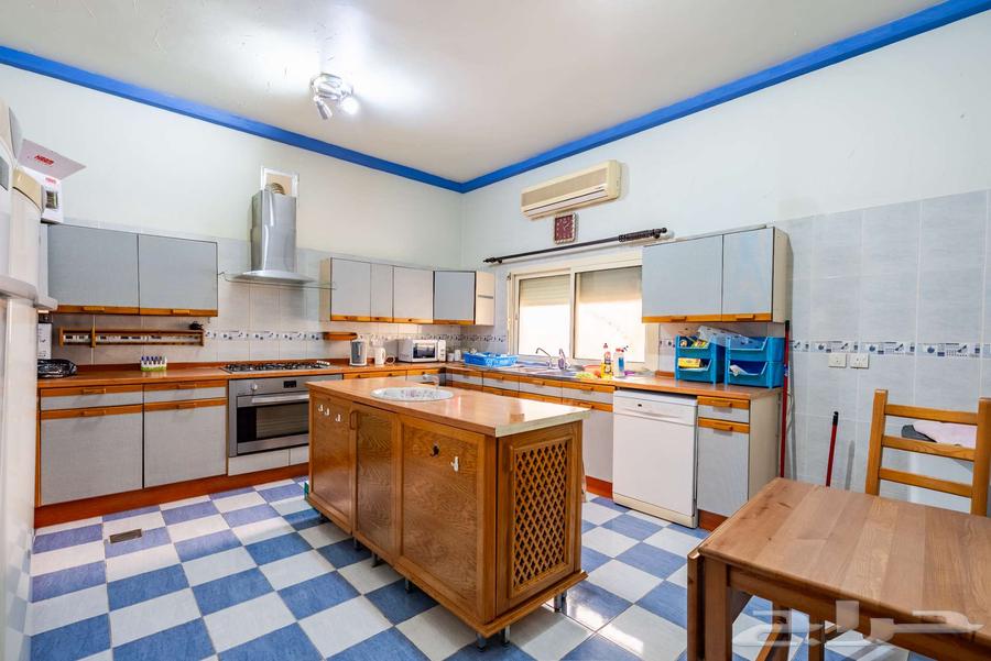 10 bedroom villa in Al Naeem 5