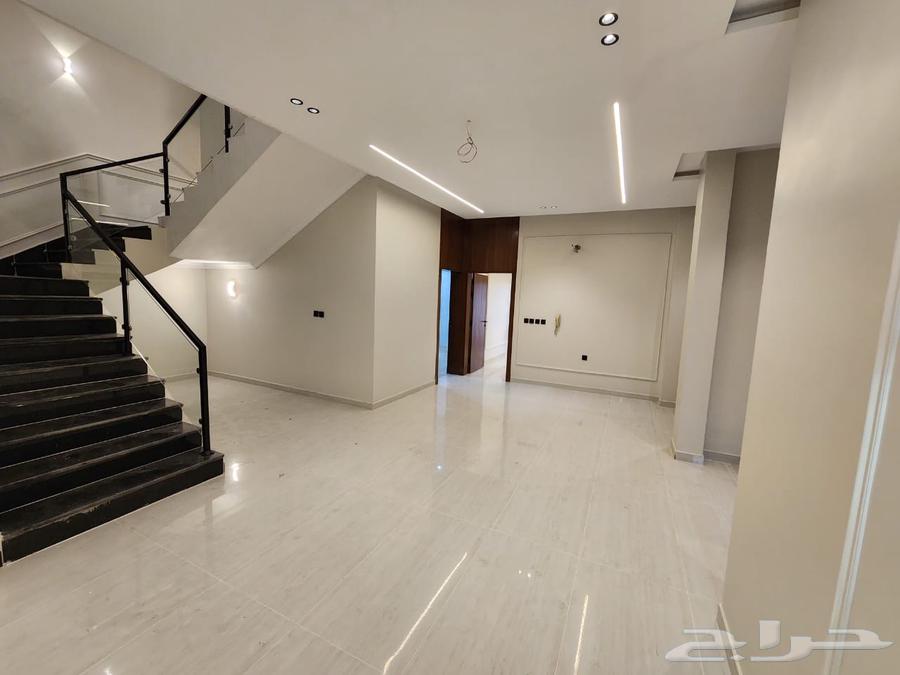 8 bedroom villa in Jeddah 3