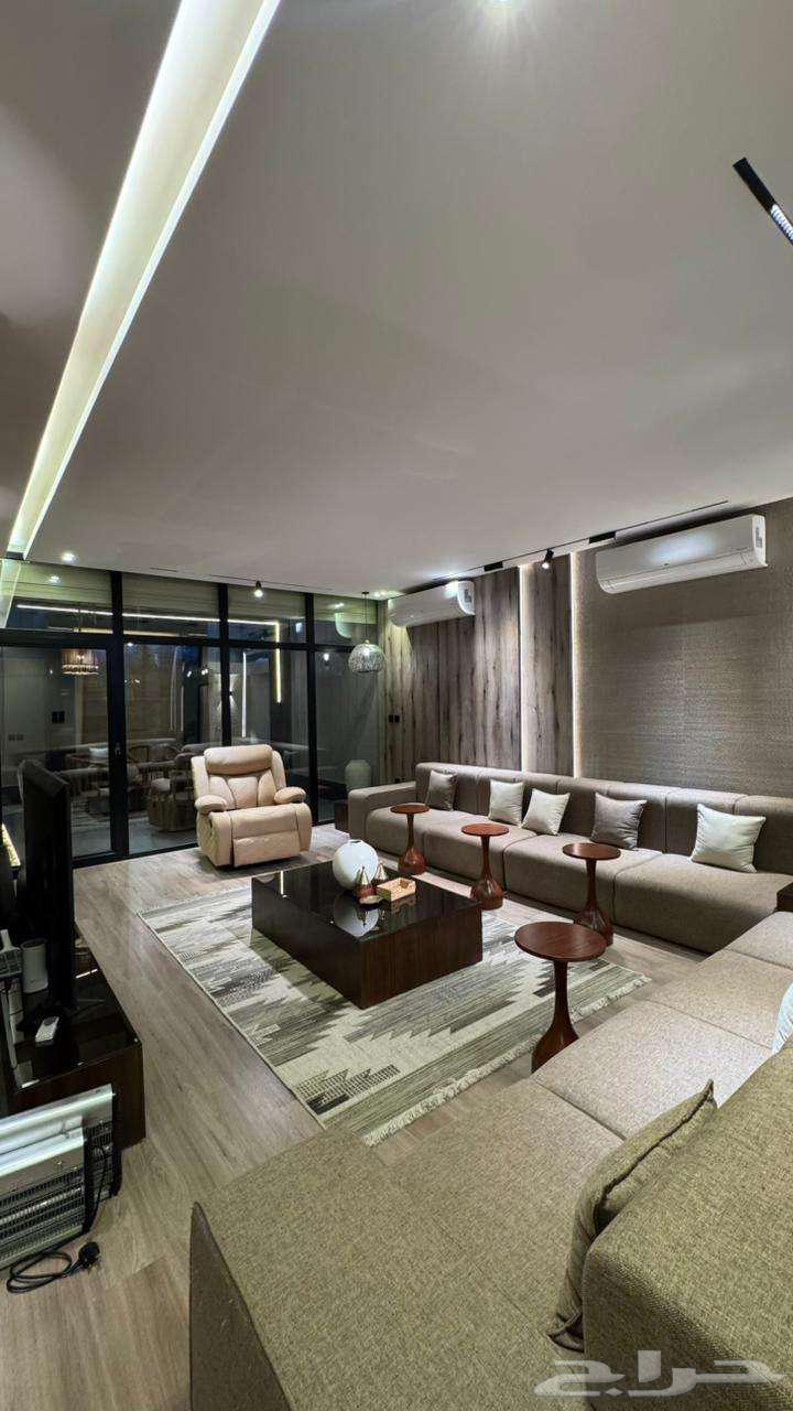 5 bedroom villa in Az Zomorod 31