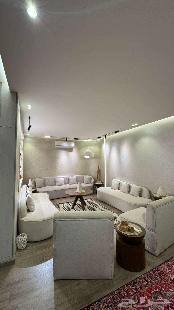 5 bedroom villa in Az Zomorod 37
