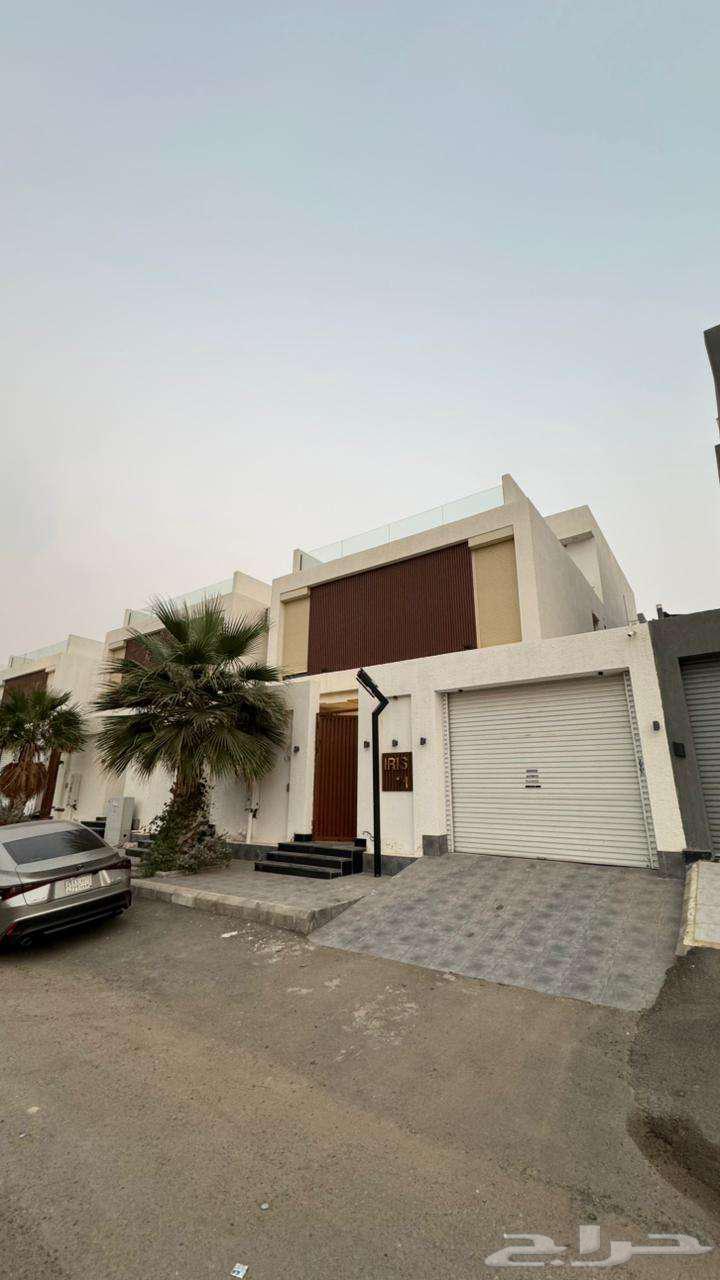 5 bedroom villa in Az Zomorod 38
