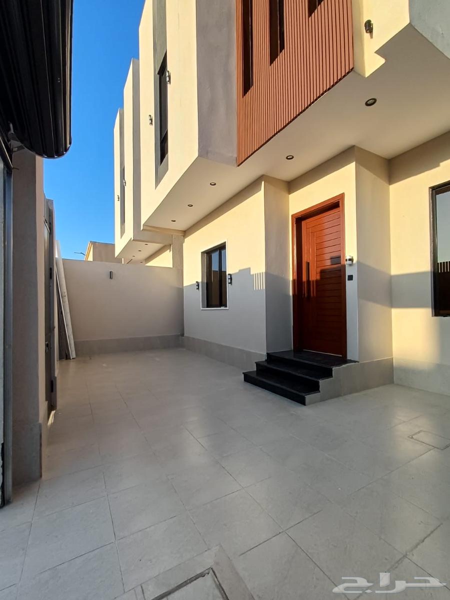 8 bedroom villa in Al Furusiyah 2