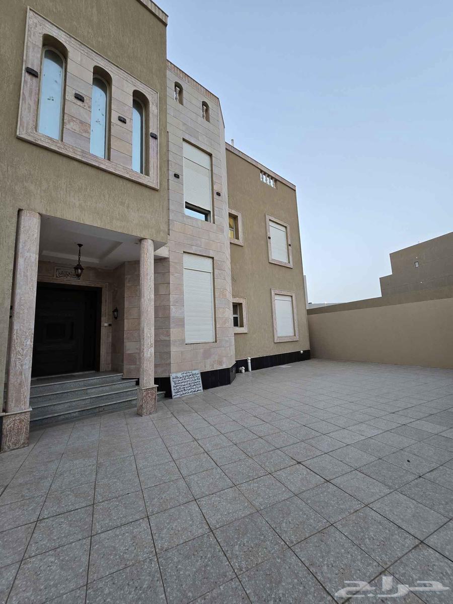 فيلا 25 غرف في الشراع 3