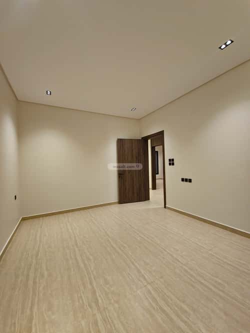 floor in Al Zahrah 14