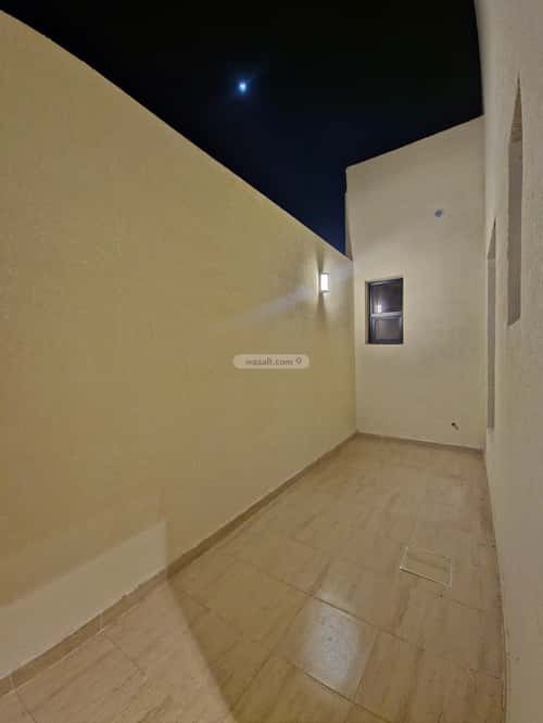 floor in Al Zahrah 19
