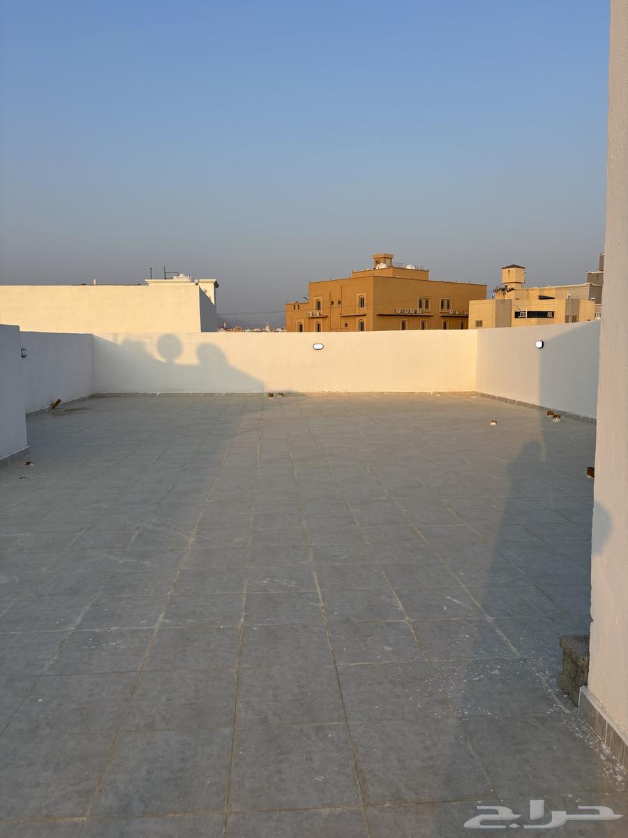 فيلا 6 غرف في بحرة 25