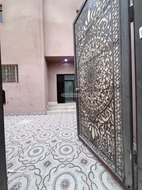 5 bedroom floor in Al Wadi 2