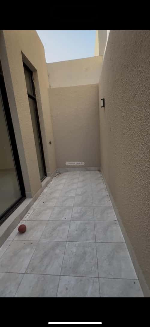 5 bedroom villa in Al Narjis 3