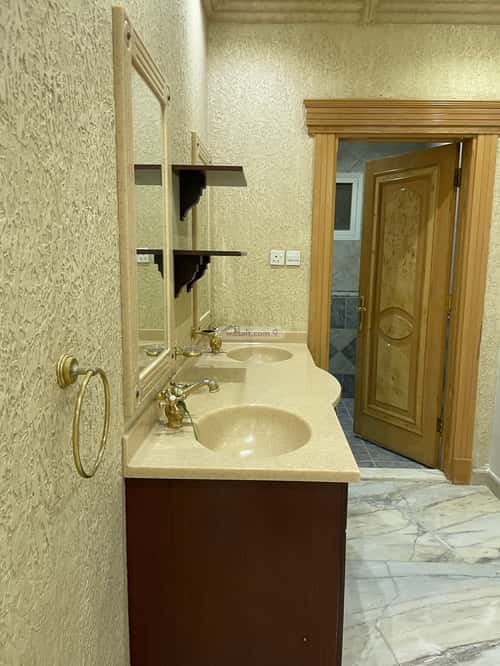8 bedroom villa in Al Rabie 12