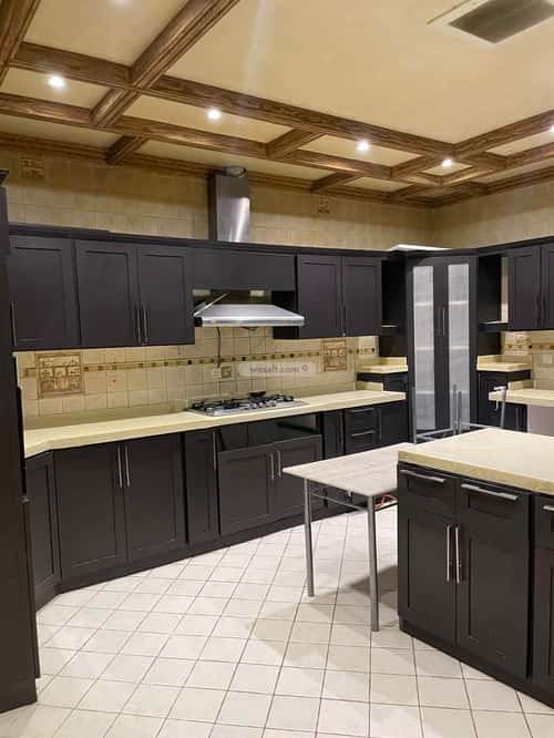 8 bedroom villa in Al Rabie 15