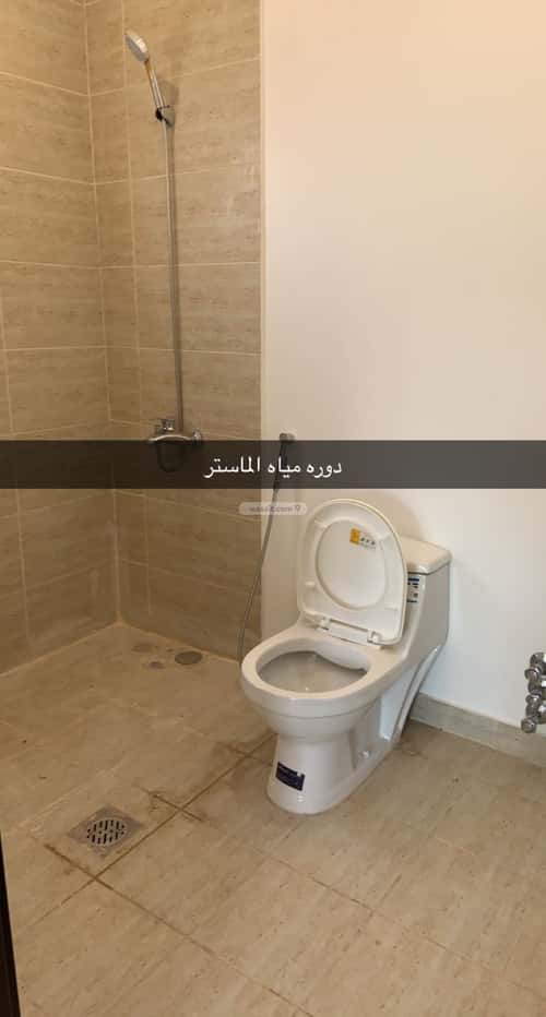 فيلا 4 غرف في مطار الملك خالد الدولي 6