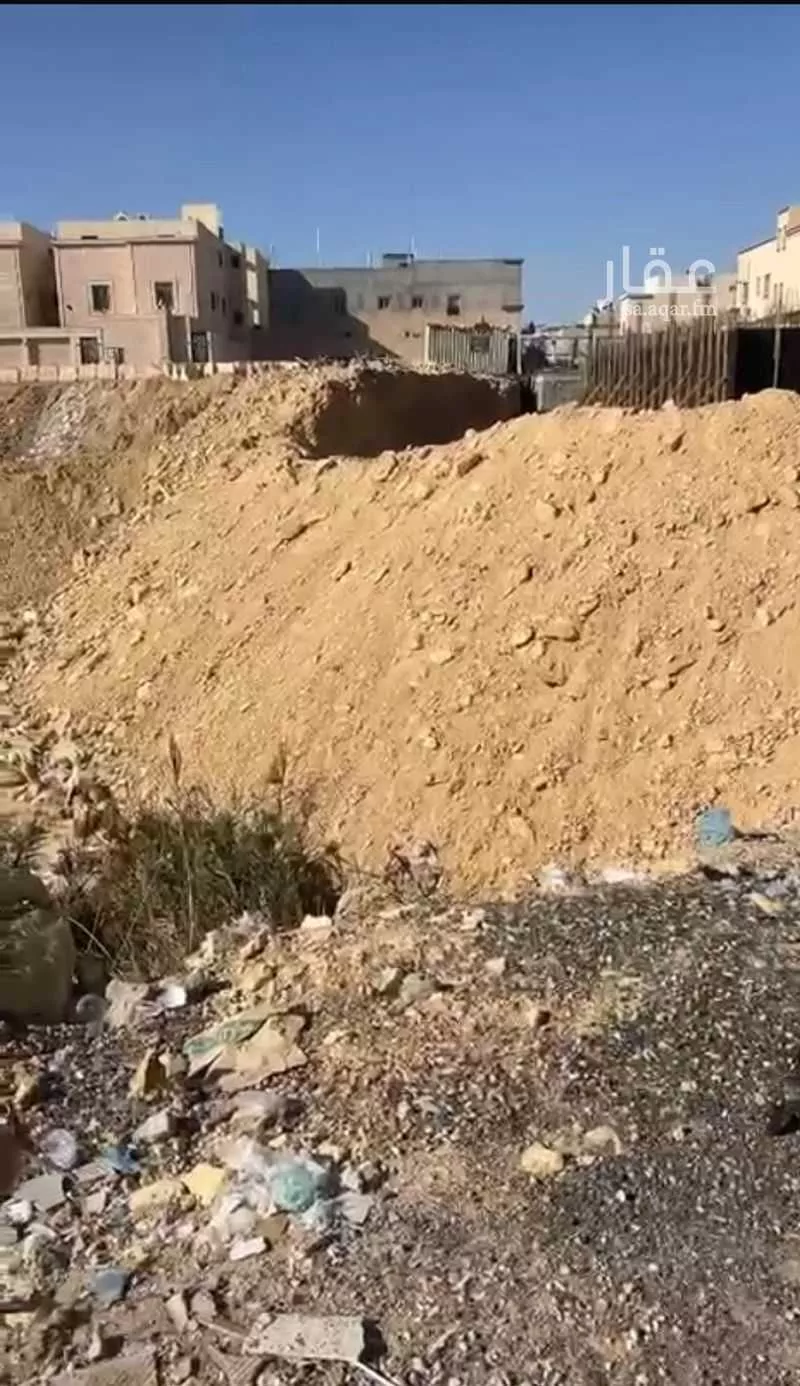 750 sqm land in Dhahrat Laban 4