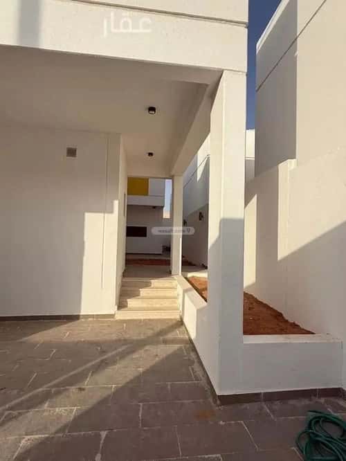 6 bedroom villa in Riyadh 13
