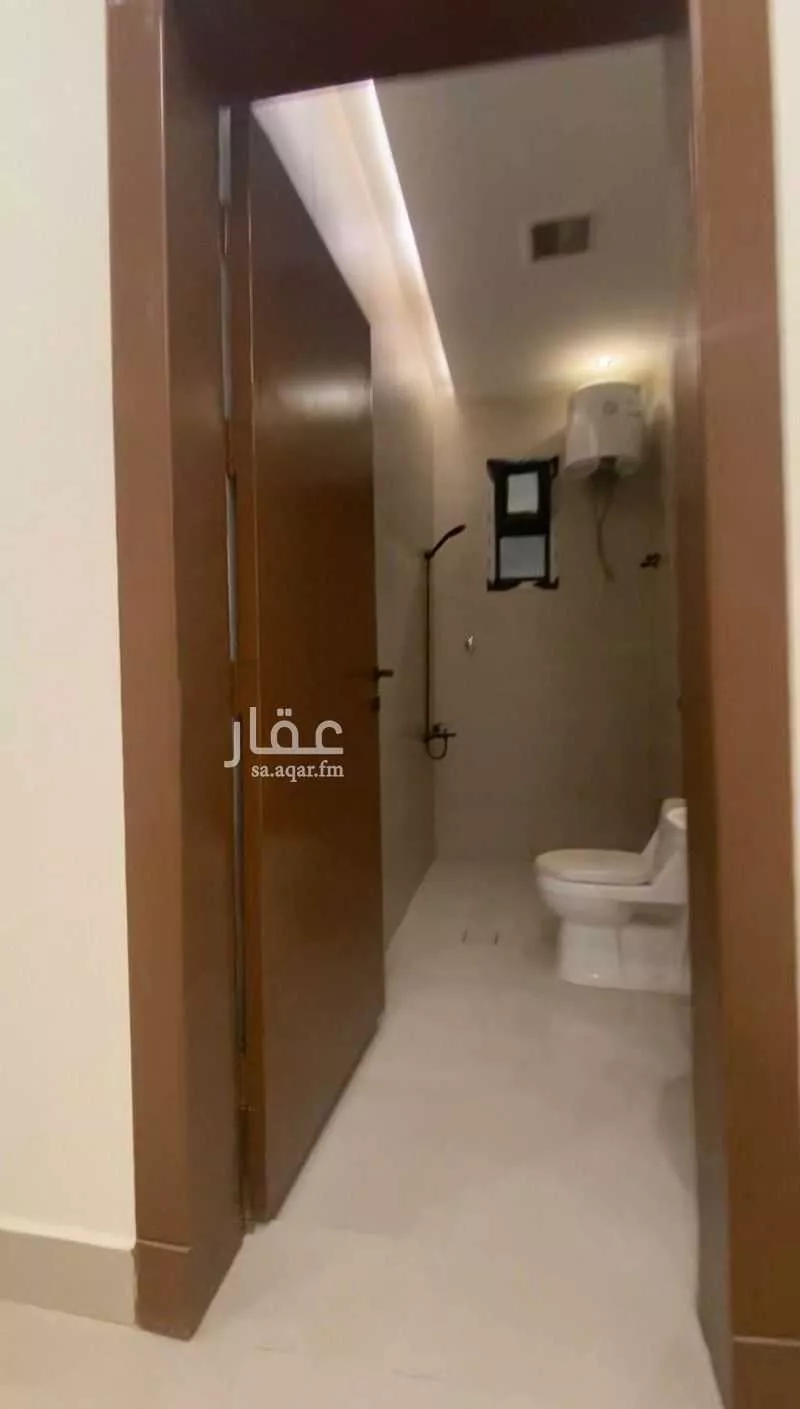 فيلا 5 غرف في عكاظ 7