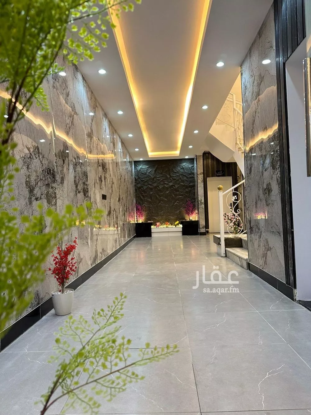 شقة 1 غرف في العقيق 5