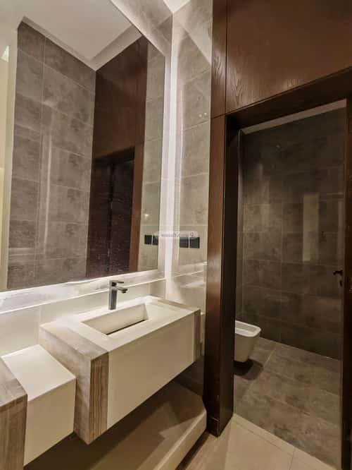 5 bedroom floor in Al Munsiyah 4